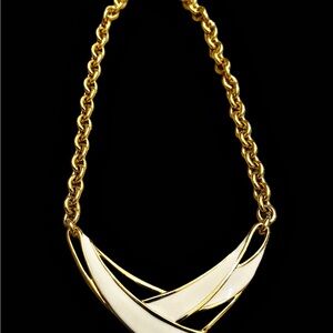 Vintage Ivory Enamel Gold Tone Necklace